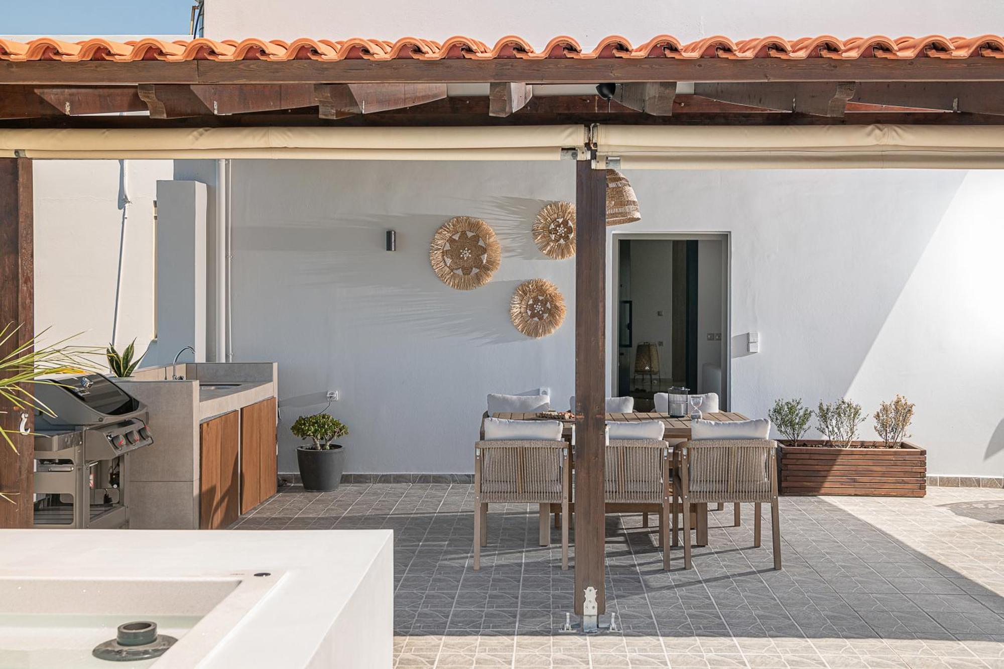 Sol Luxury Apartment - Close To The Beach With A Private Mini Pool La Canea Esterno foto