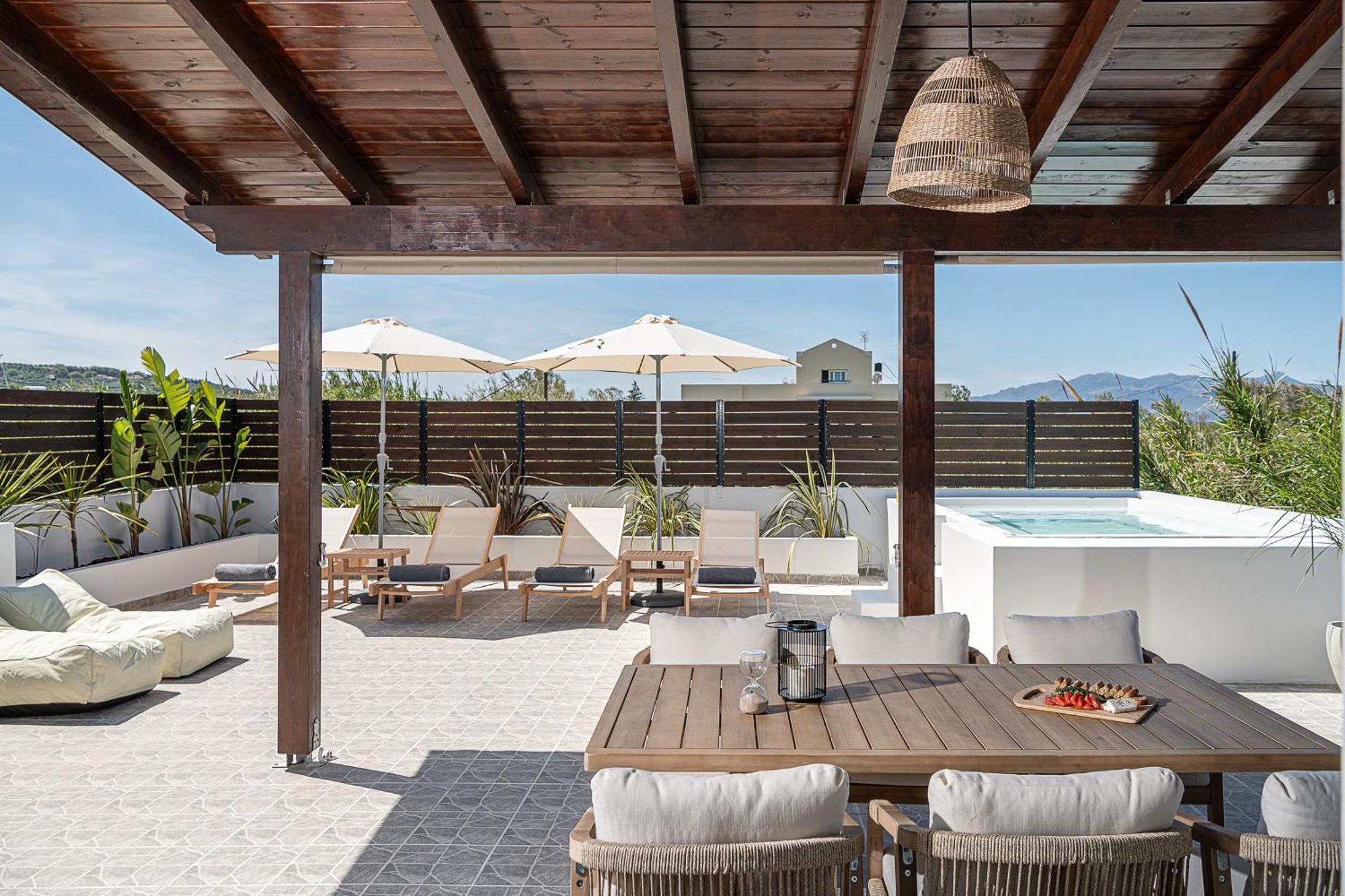 Sol Luxury Apartment - Close To The Beach With A Private Mini Pool La Canea Esterno foto