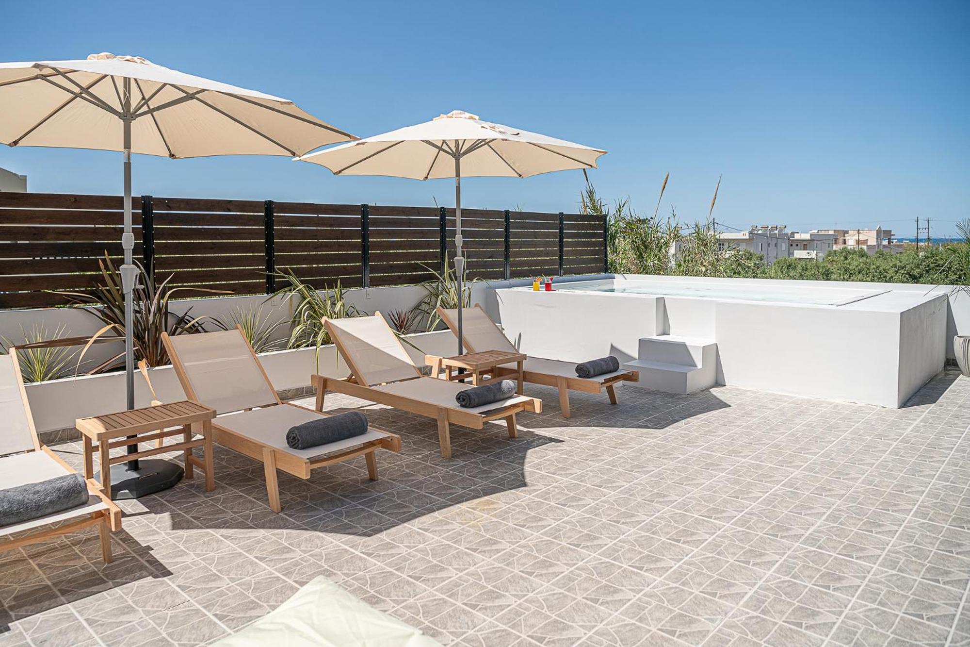 Sol Luxury Apartment - Close To The Beach With A Private Mini Pool La Canea Esterno foto